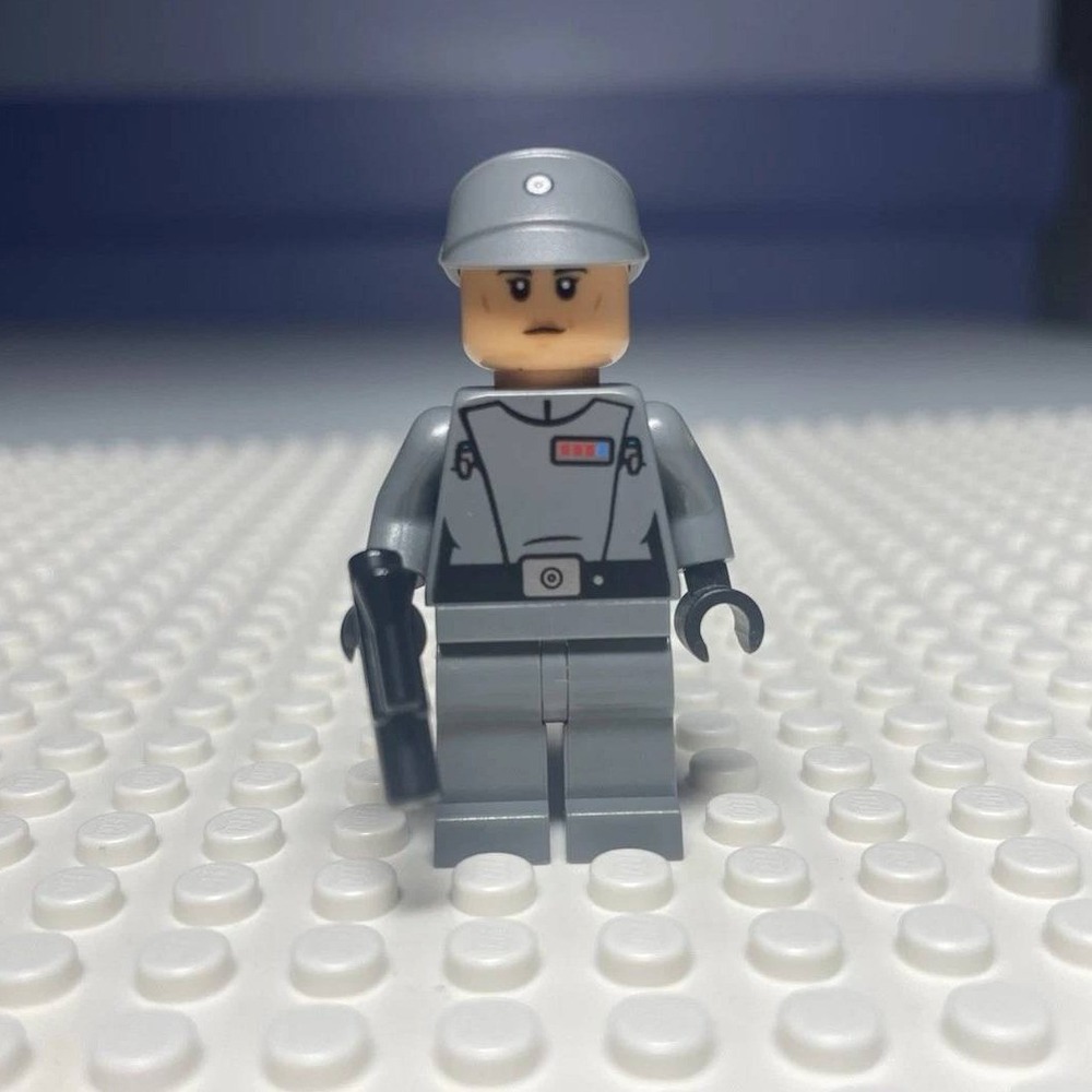 LEGO Star Wars Imperial Officer Female Minifigure Gray Uniform Blaster sw0825